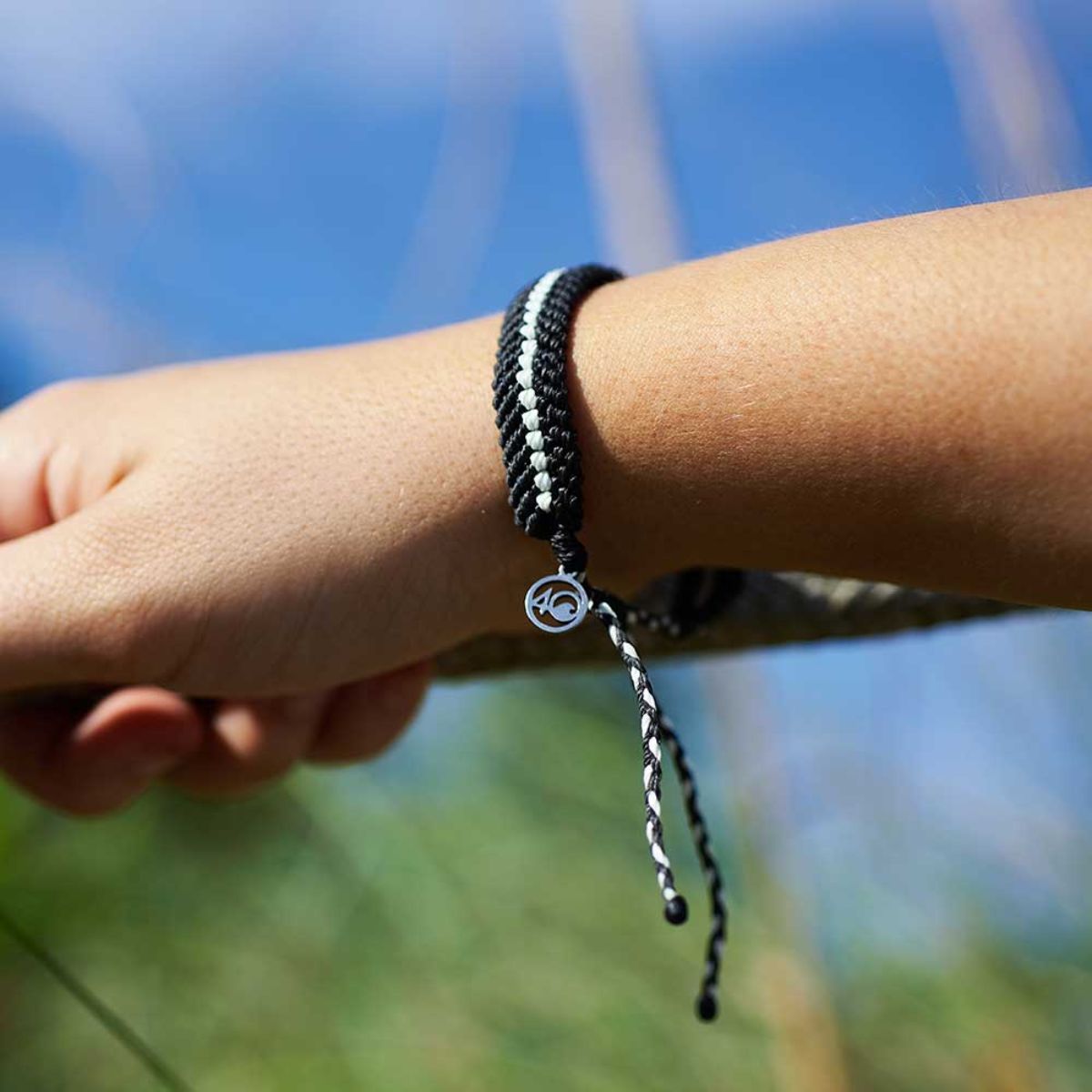 4Ocean Deep Sea Braided Bracelet Black Glow Armband